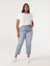 Load image into Gallery viewer, Straight Leg Jeans

