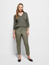 Load image into Gallery viewer, The Refined Stretch Cotton Trouser

