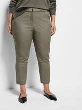 Load image into Gallery viewer, The Refined Stretch Cotton Trouser
