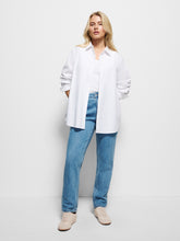 Load image into Gallery viewer, The High Rise Crop Girlfriend Jean
