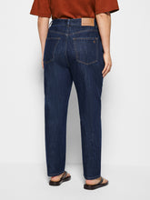 Load image into Gallery viewer, The High Rise Crop Girlfriend Jean
