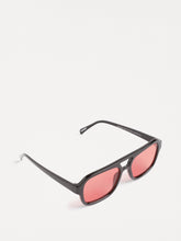 Load image into Gallery viewer, The Runway Sunglasses
