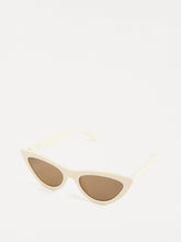 Load image into Gallery viewer, The Kiss Kiss Sunglasses
