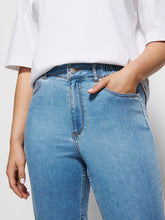Load image into Gallery viewer, The Soft Stretch Casual Pant
