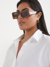Load image into Gallery viewer, The Twiggy Sunglasses

