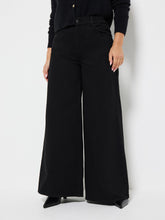 Load image into Gallery viewer, Elasticated Wide Leg Jean
