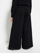 Load image into Gallery viewer, Elasticated Wide Leg Jean
