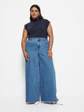 Load image into Gallery viewer, Elasticated Wide Leg Jean
