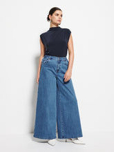 Load image into Gallery viewer, Elasticated Wide Leg Jean
