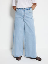 Load image into Gallery viewer, Elasticated Wide Leg Jean
