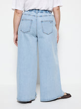 Load image into Gallery viewer, Elasticated Wide Leg Jean
