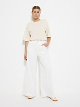 Load image into Gallery viewer, Elasticated Wide Leg Jean
