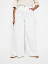 Load image into Gallery viewer, Elasticated Wide Leg Jean
