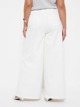 Load image into Gallery viewer, Elasticated Wide Leg Jean
