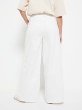 Load image into Gallery viewer, Elasticated Wide Leg Jean
