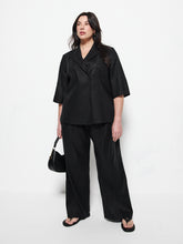 Load image into Gallery viewer, Pull On Pleat Front Pant
