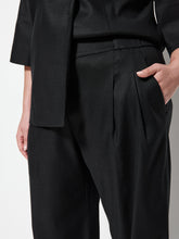 Load image into Gallery viewer, Pull On Pleat Front Pant
