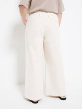Load image into Gallery viewer, Side Pocket Jean
