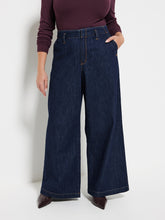 Load image into Gallery viewer, Side Pocket Jean
