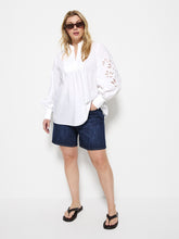 Load image into Gallery viewer, Denim Short
