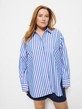 Load image into Gallery viewer, Good Earth Cotton Demi Shirt
