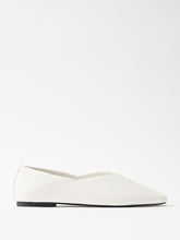 Load image into Gallery viewer, Sana Leather Flat
