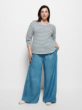Load image into Gallery viewer, Sarah Long Sleeve Tee
