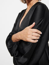 Load image into Gallery viewer, Gigi Pearl Ring
