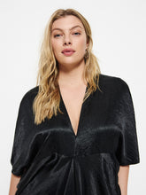 Load image into Gallery viewer, Julia Dress
