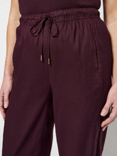 Load image into Gallery viewer, Stephanie Pant
