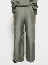 Load image into Gallery viewer, Trish Pant
