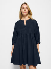 Load image into Gallery viewer, Iris Dress
