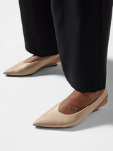 Load image into Gallery viewer, Brielle Leather Wedge
