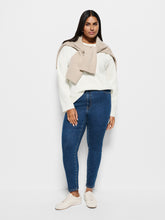Load image into Gallery viewer, Skinny Leg Jean
