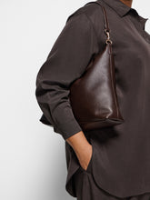 Load image into Gallery viewer, Ari Slouchy Tote
