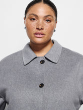 Load image into Gallery viewer, Hailey Jacket
