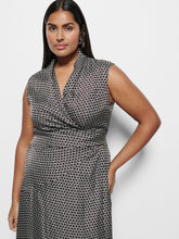 Load image into Gallery viewer, Quinn Dress
