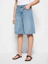 Load image into Gallery viewer, Girlfriend Denim Short
