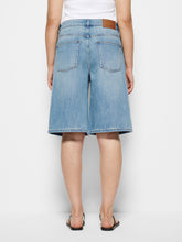 Load image into Gallery viewer, Girlfriend Denim Short
