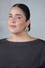 Load image into Gallery viewer, Sienna Floral Earrings
