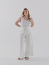 Load and play video in Gallery viewer, The Flat Front Linen Pant
