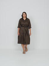 Load and play video in Gallery viewer, The Cotton Sateen Shirt Dress
