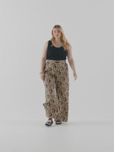 Load and play video in Gallery viewer, The Linen Print Pant
