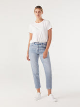 Load image into Gallery viewer, Straight Leg Jeans
