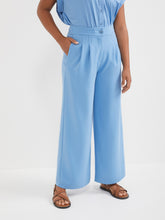 Load image into Gallery viewer, The Soft Crepe Trouser
