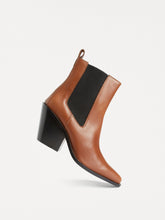 Load image into Gallery viewer, The Milton Boot
