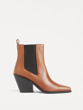 Load image into Gallery viewer, The Milton Boot
