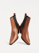 Load image into Gallery viewer, The Milton Boot
