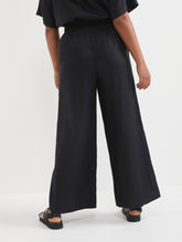 Load image into Gallery viewer, The Flat Front Linen Pant
