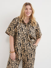 Load image into Gallery viewer, The Linen Print Shirt
